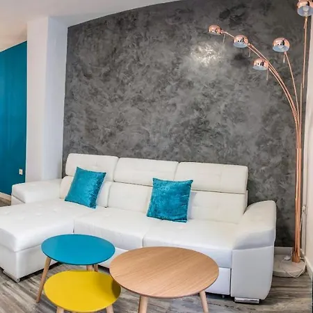 Minty Mendoza Rios Apartamento *